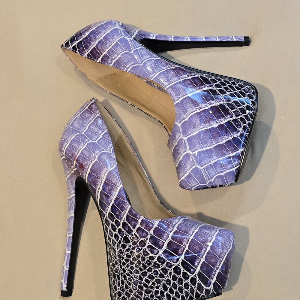 New/Never Worn Purple Platforms